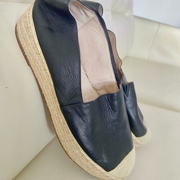 ♣️ CASLON LEATHER ESPADRILLE WEDGES ♠️ - Picture 3 of 6